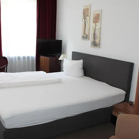 Novalis 3* Berlin